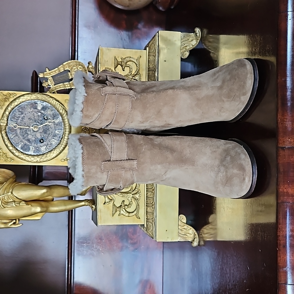 Authentic Burberry booties - Picture 7 of 11